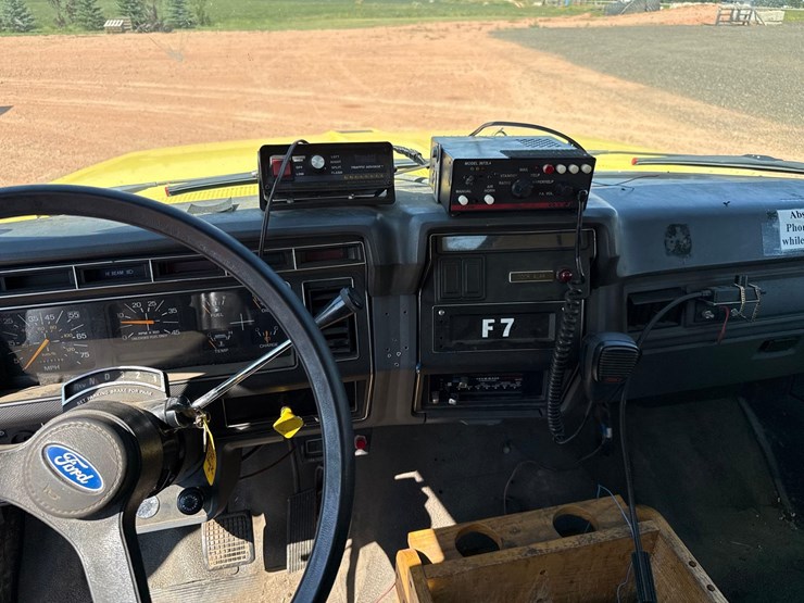 1992-ford-f700-image-10