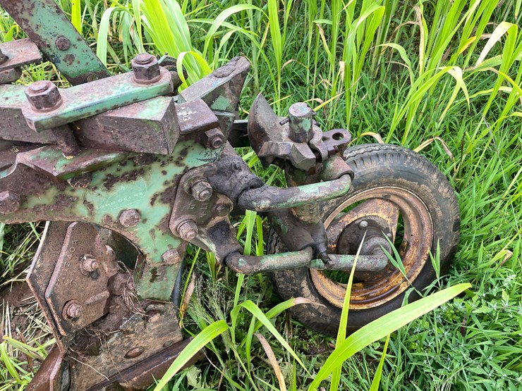 john-deere-60-image-12