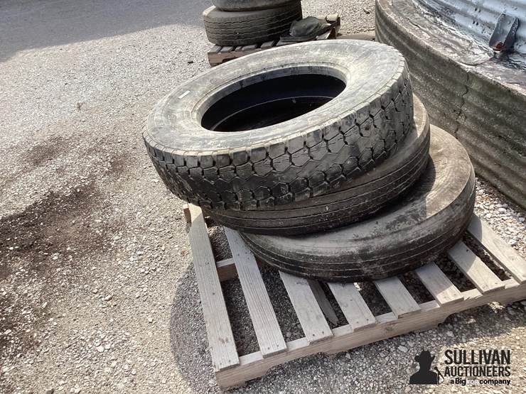 11r24.5-tires-image-5