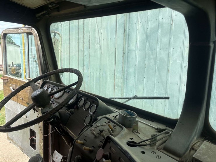 white-freightliner-cabover-semi-image-127