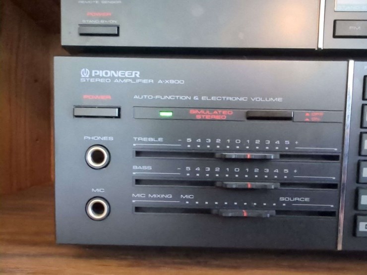 vintage-pioneer-complete-audio-system-lot---receiver/turntable/cd/tape/tuner-and-speakers-with-cabinet-image-6