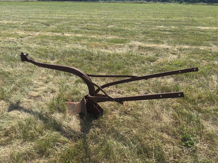 horse-drawn-potato-plow-image-4