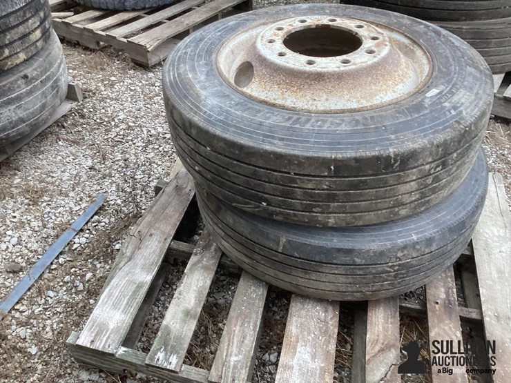 255/70r22.5-tires-&-rims-image-8