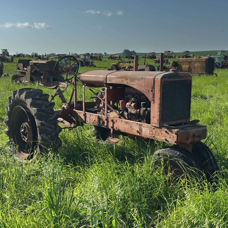 Allis Chalmers Unstyled WC