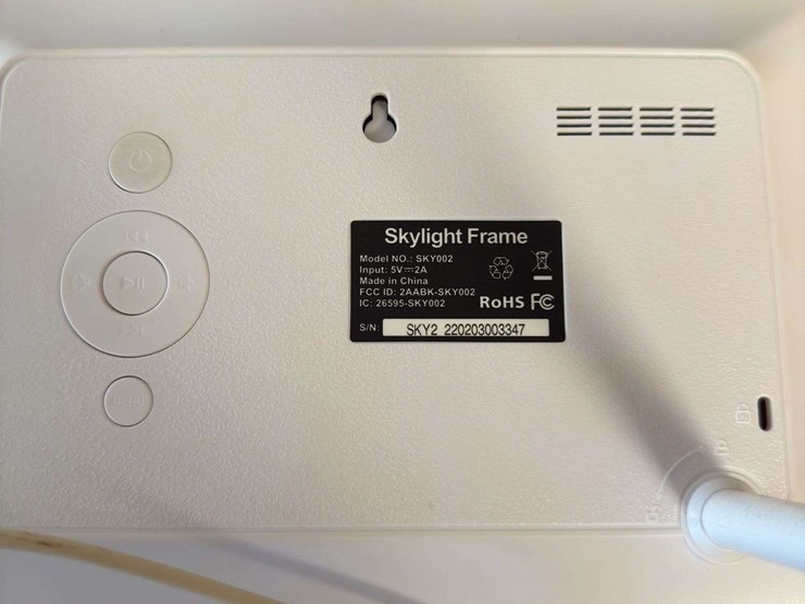 sky-light-frame-and-2-power-strips-image-3