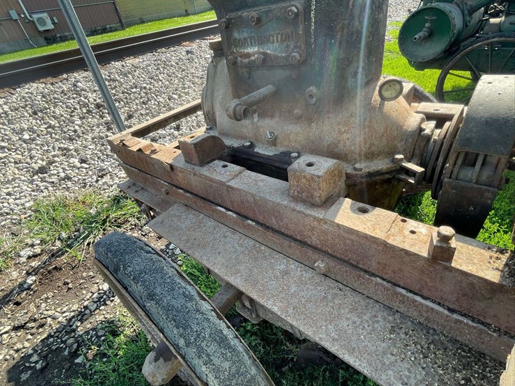 worthington-air-compressor-unit-on-highway-cart-image-49