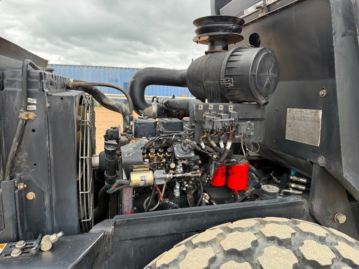 2002-ingersoll-rand-sd70d-image-38