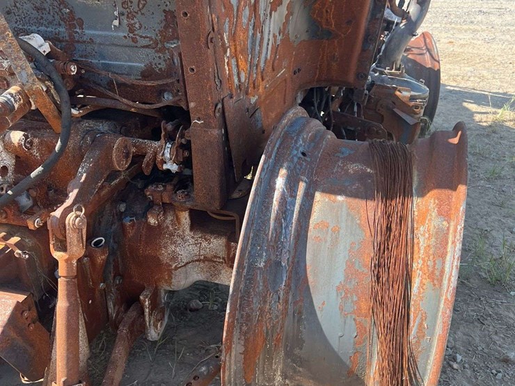 2013-new-holland-t4.95-image-20
