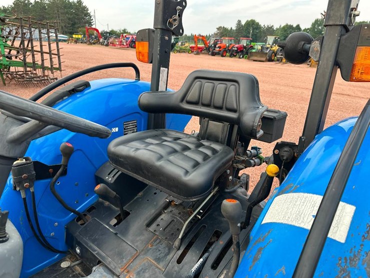 2001-new-holland-tn70-image-36