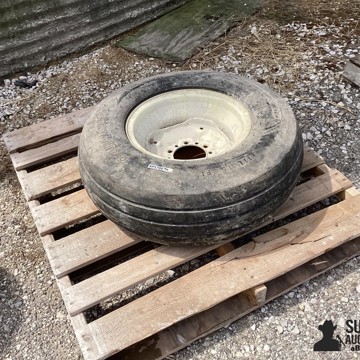 11L-15 Tire & Rim