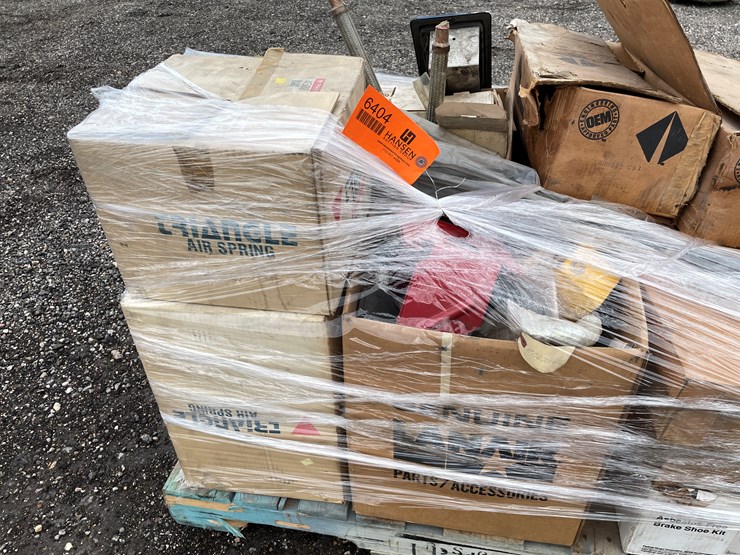 #6404-•-pallet-of-truck-parts-image-10