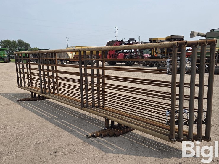 24'-free-standing-panels-(bid-per-unit)-image-1