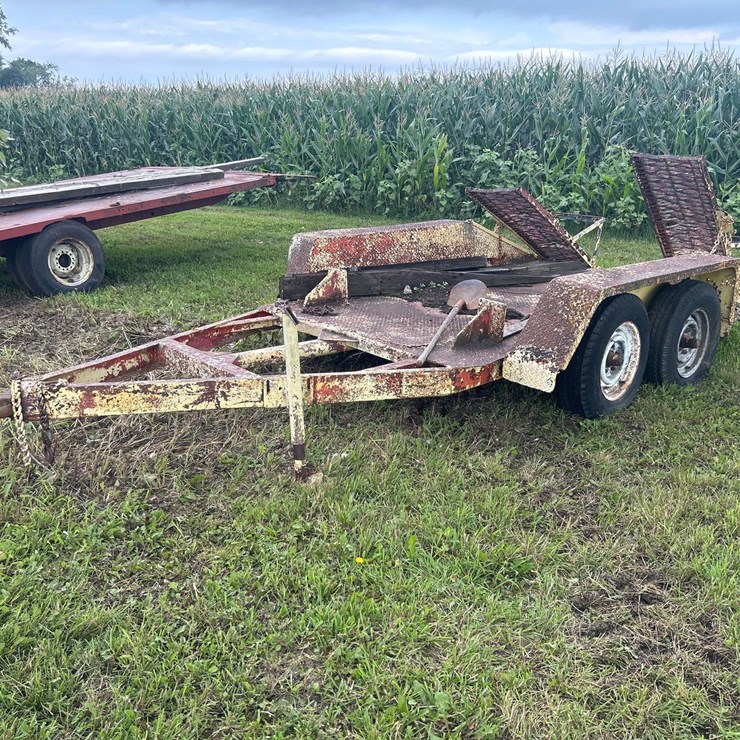 Trailer with Ramps