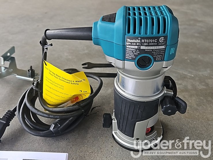 unused-makita-rt0701c-image-4