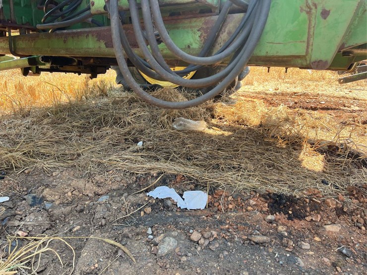 john-deere-2750-image-21