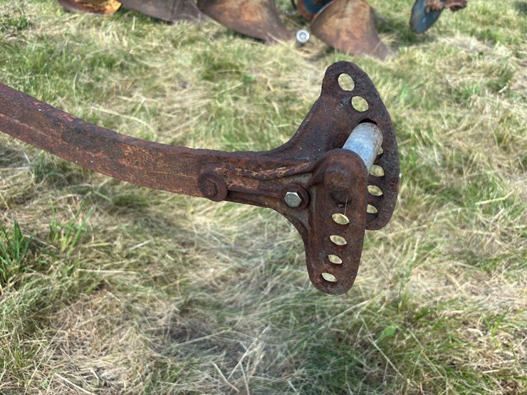 horse-drawn-potato-plow-image-8