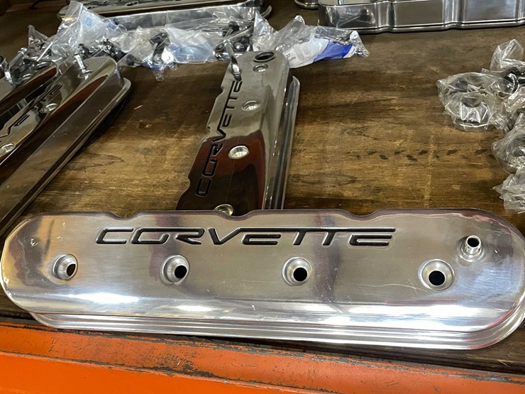 #2130-•-gm-corvette-valve-covers-(pr4)-image-6