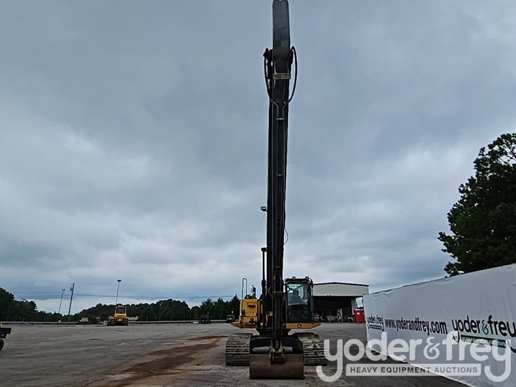 2011-deere-250g-lc-image-8