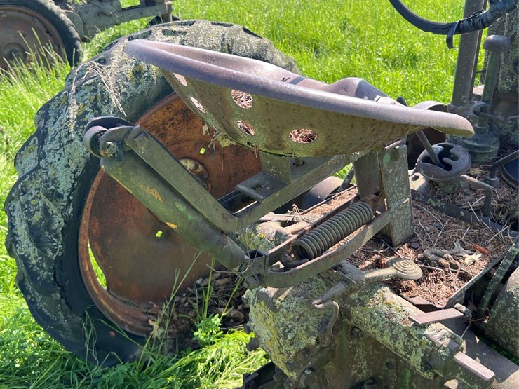 john-deere-model-b-image-36