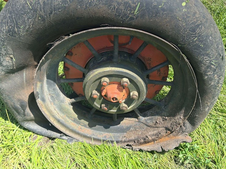 allis-chalmers-model-uc-image-32