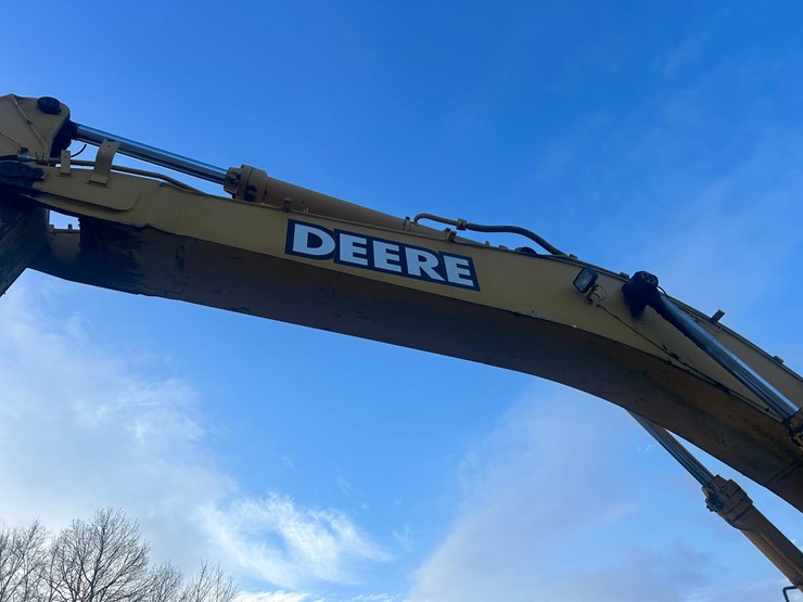 2005-deere-450-lc-image-15