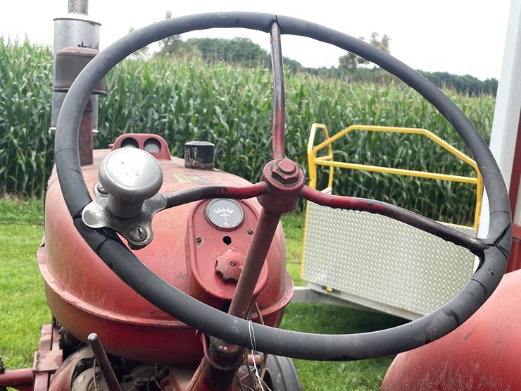 #6683-•-international-tractor-image-15