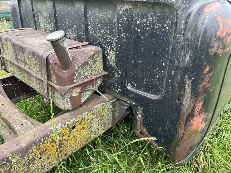 chevy-400-truck-with-minneapolis-moline-corn-sheller-image-68