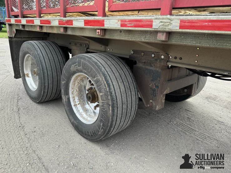 1979-city-t/a-side-dump-sugar-beet-trailer-image-15