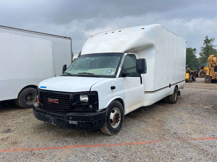 2011-gmc-3500-image-1