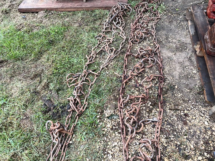 #7497-•-(2)-tractor-tire-chains-image-1
