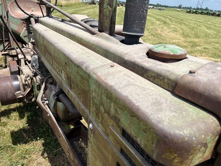 john-deere-b-image-12