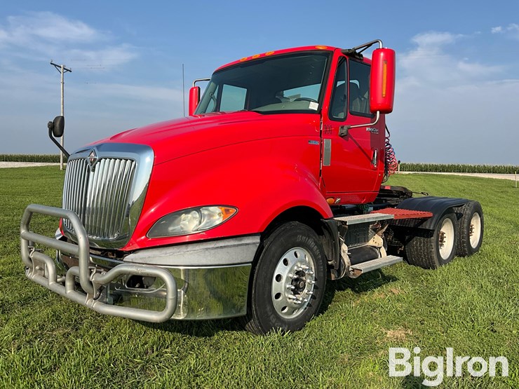 2010-international-prostar-image-1