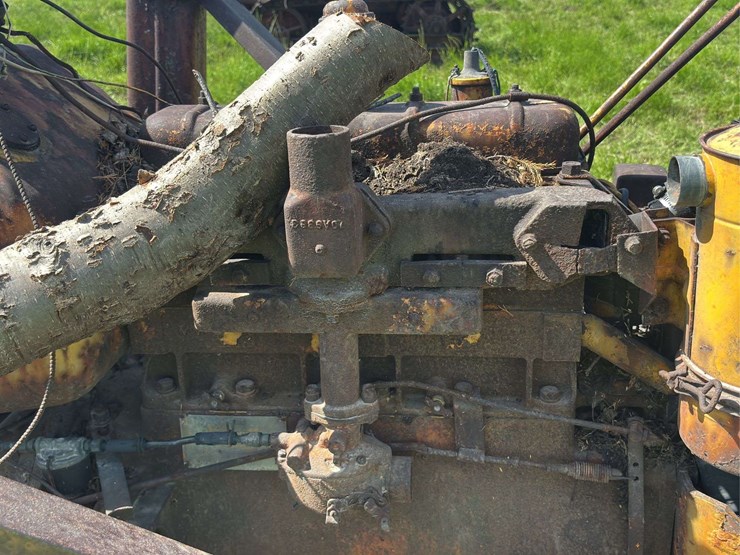 minneapolis-moline-crawler-image-16