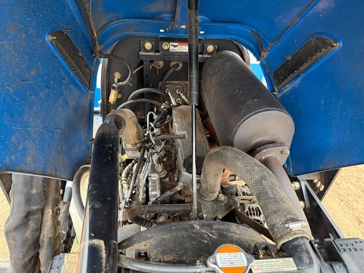 2010-new-holland-boomer-30-image-29