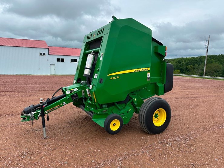 2023-john-deere-450m-image-1