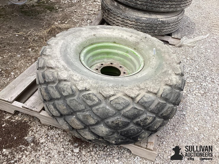 18.4-16-tire-&-rim-image-3