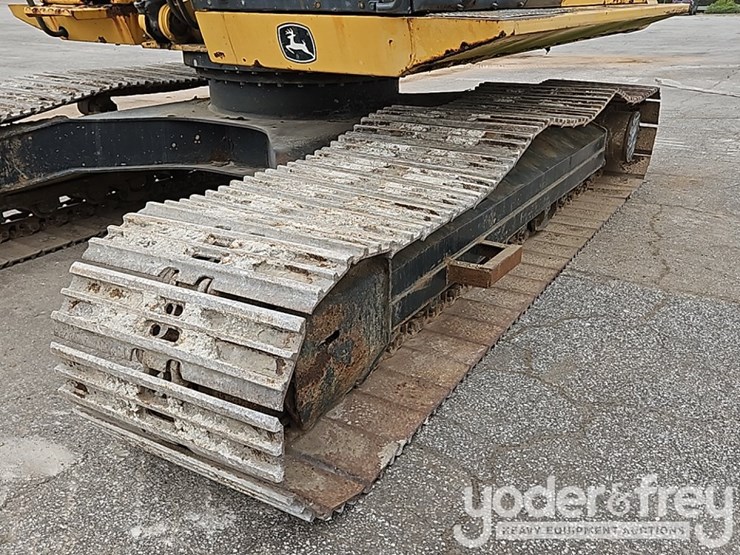 2011-deere-250g-lc-image-9