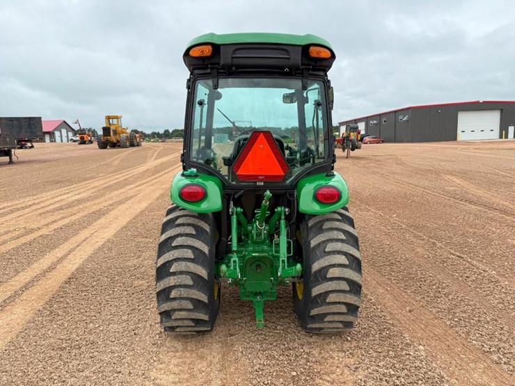 2020-john-deere-3033r-image-5