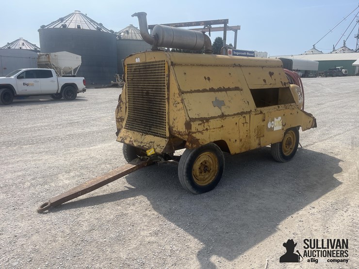ingersall-rand-dr-365-mobile-air-compressor-image-1