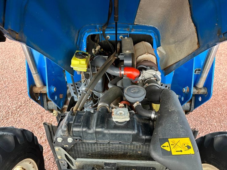 2001-new-holland-tn70-image-32