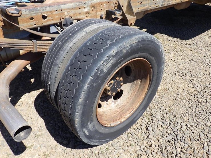 2004-ford-f550-image-22