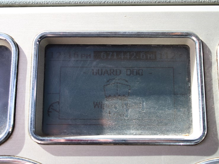#2201-•-2014-mack-cxu613-roll-off-truck-image-7