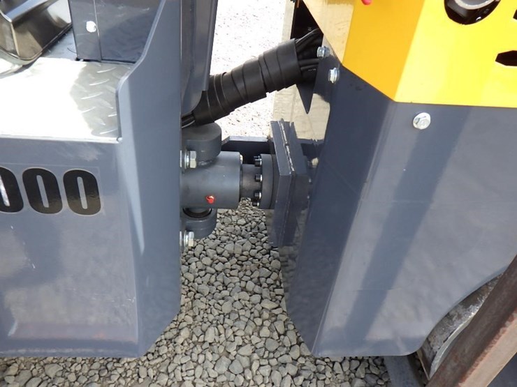 2025-miva-ms1000-ride-on-road-roller-image-7