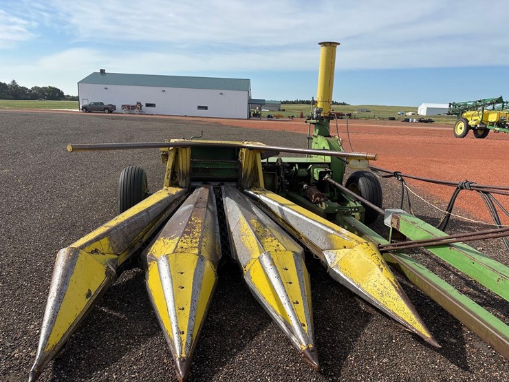 1979-john-deere-3800-image-2