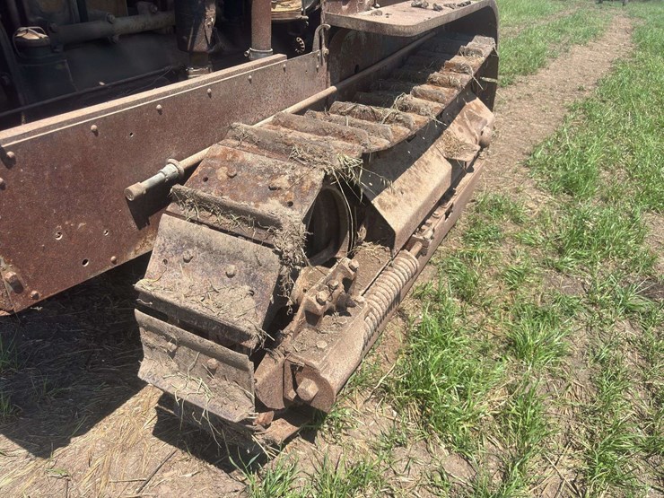 caterpillar-twenty-crawler-image-75