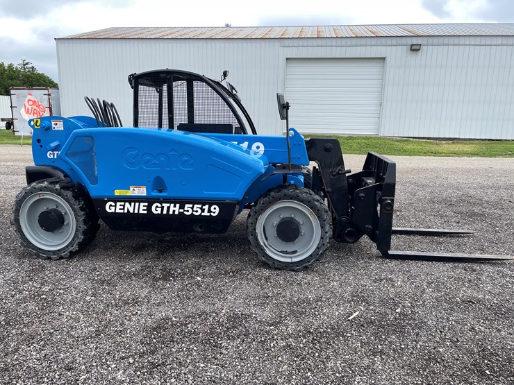 #6274-•-2014-genie-5519-5,500lbs-mini-telehandler-image-4