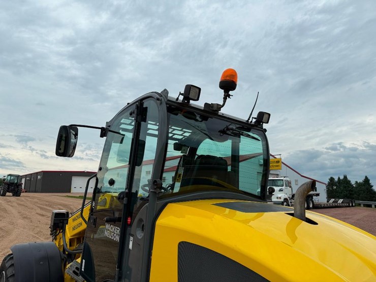2015-wacker-neuson-wl60t-image-24