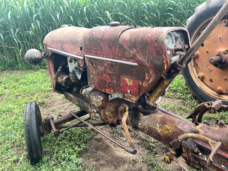 #6678-•-case-parts-tractor-image-15