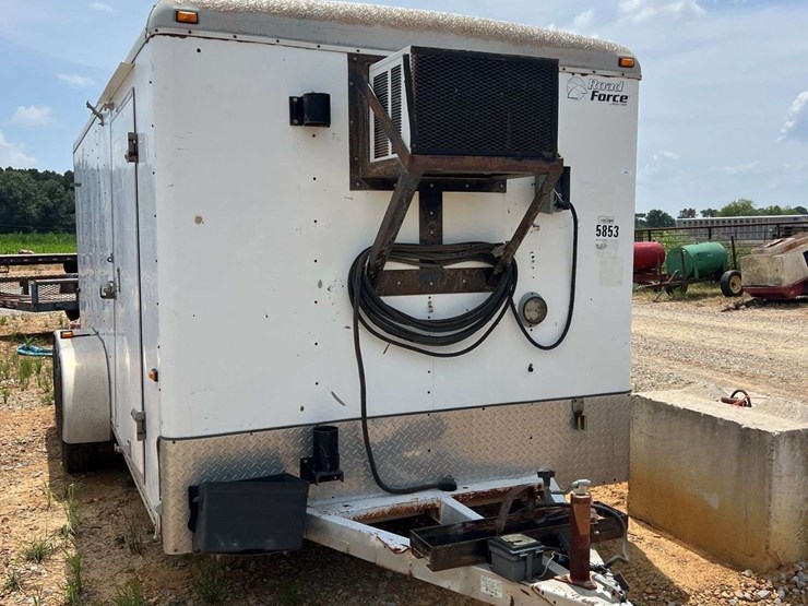 2007-wells-82"-x-16'-t/a-enclosed-trailer-image-6