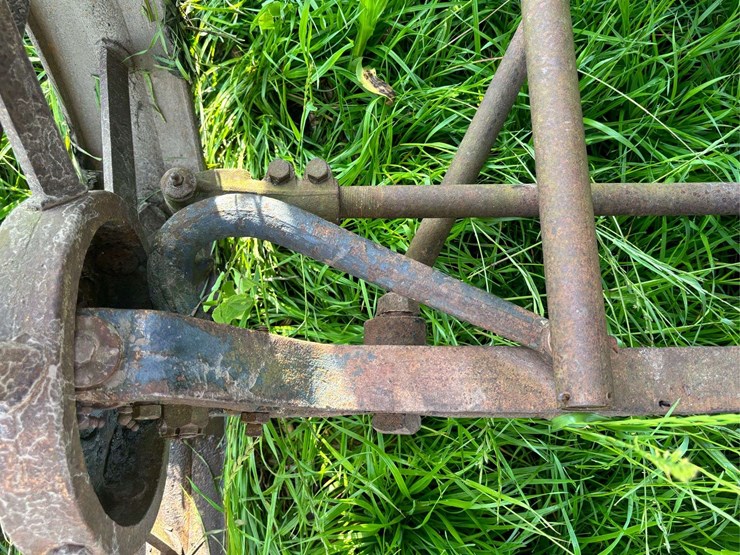 huber-4-cylinder-tractor-image-15